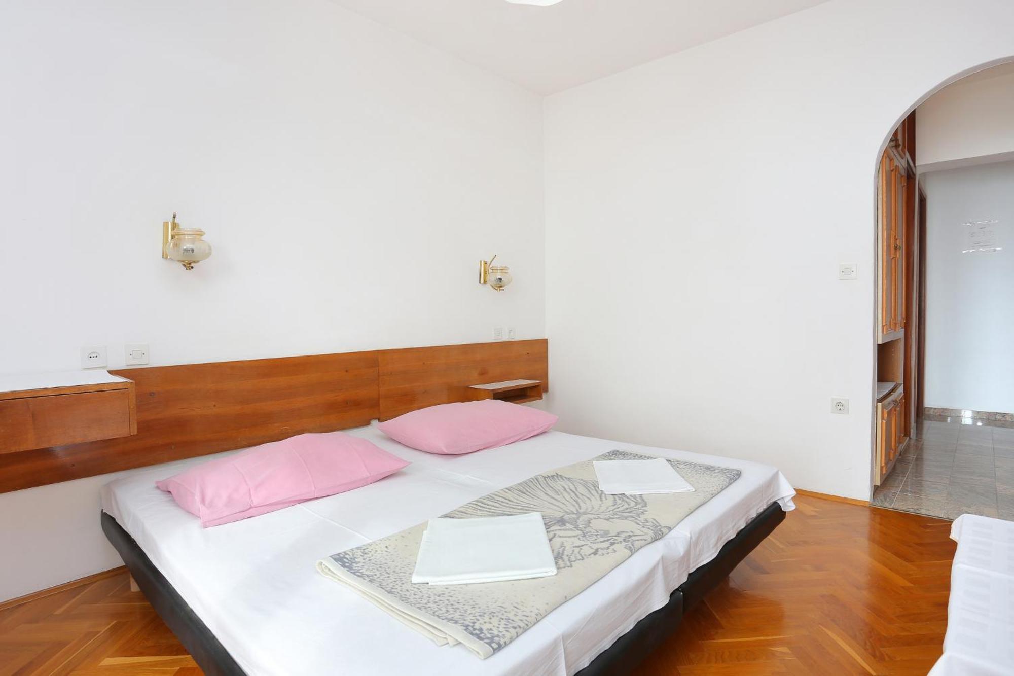 Rooms With A Parking Space Brela, Makarska - 17281 Chambre photo